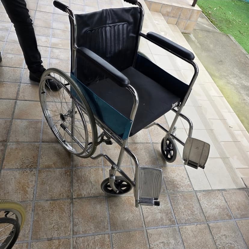 DONACIJA INVALIDSKIH KOLICA U SLUZBI GRAĐANA